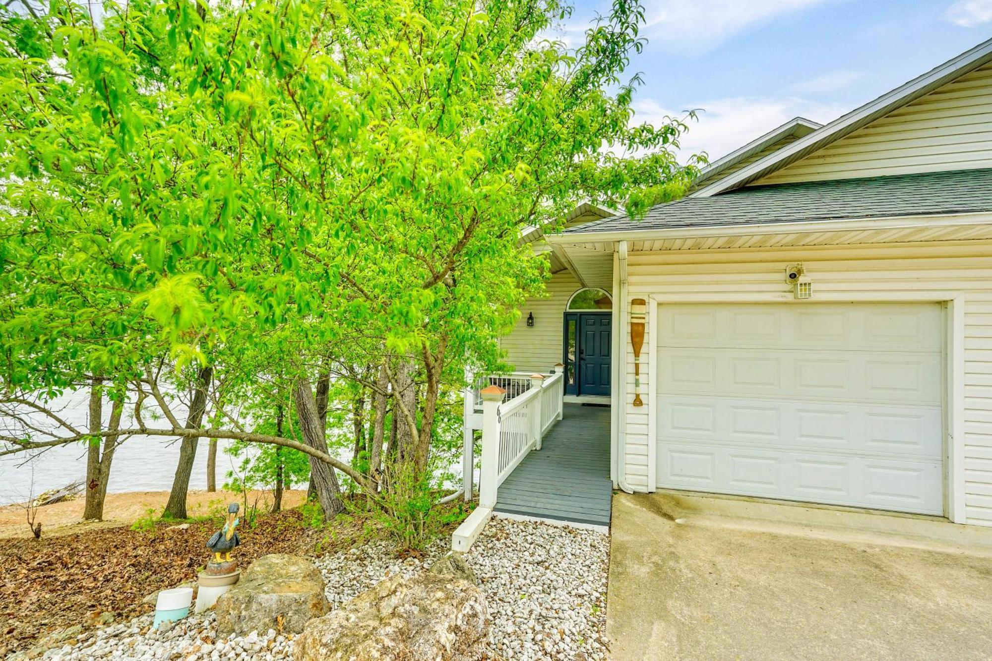 Townhouse With Shared Dock On Lake Of The Ozarks! Eksteriør bilde